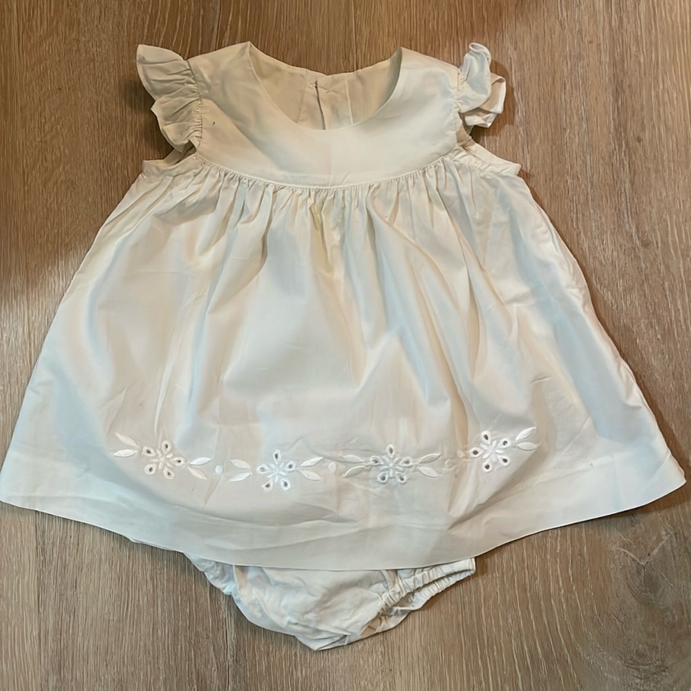 EUC Embroidered dress size 6 mo